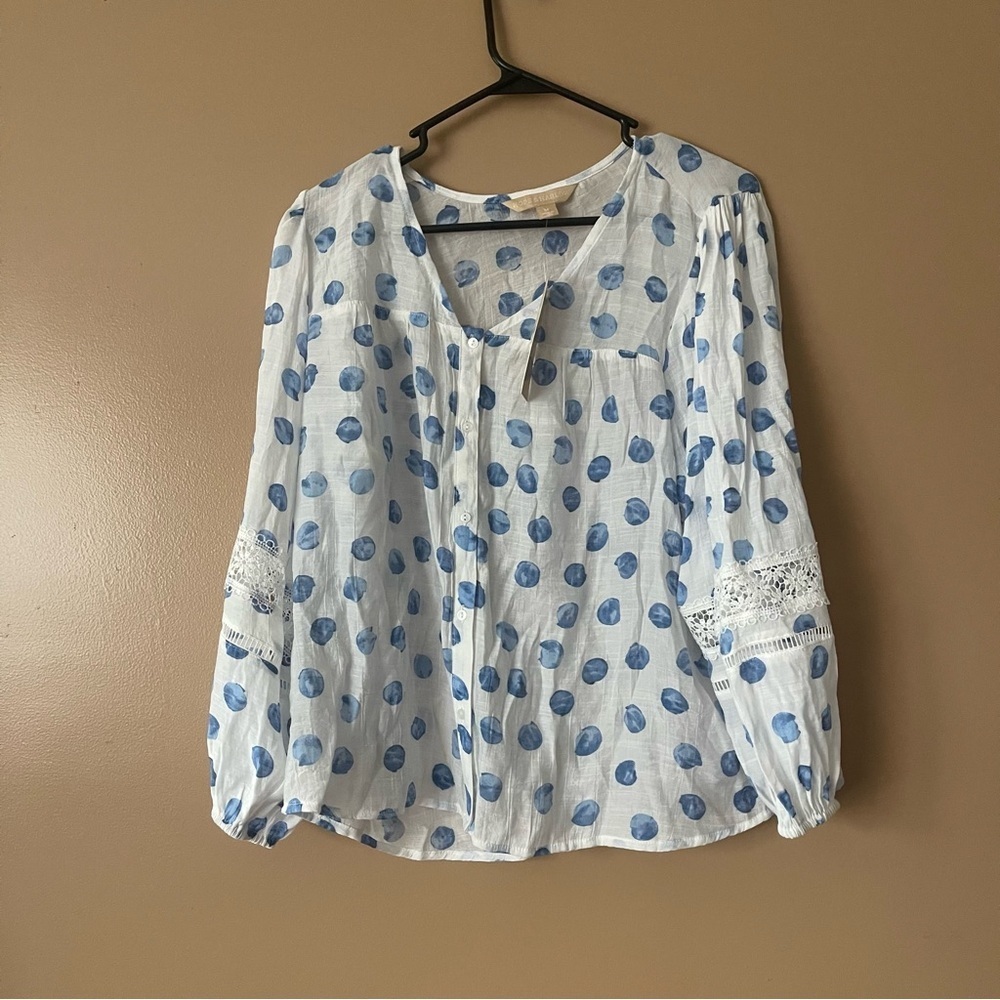 Hope and Harlow Blue and white lace Women's Top size medium new